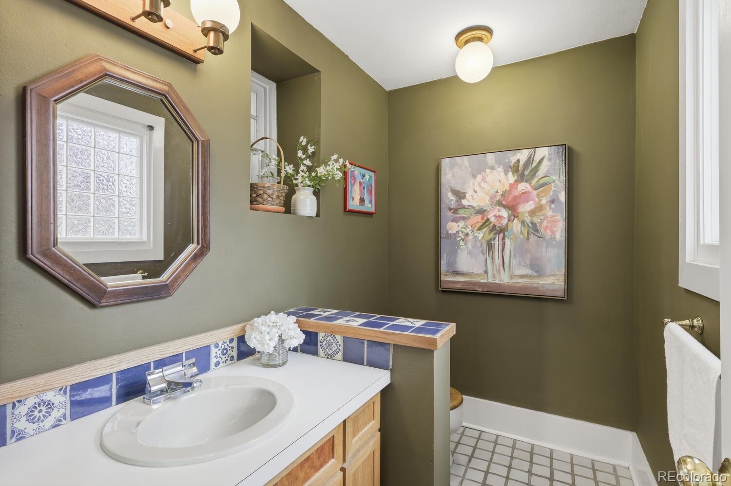 MLS Image #9 for 1630  albion street,denver, Colorado