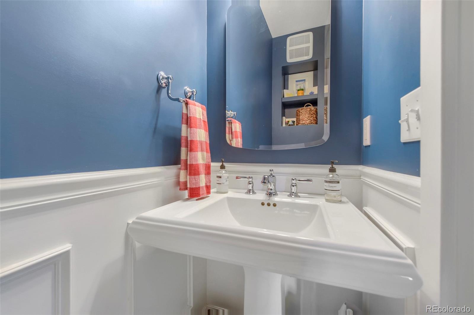 MLS Image #16 for 510 n humboldt street,denver, Colorado