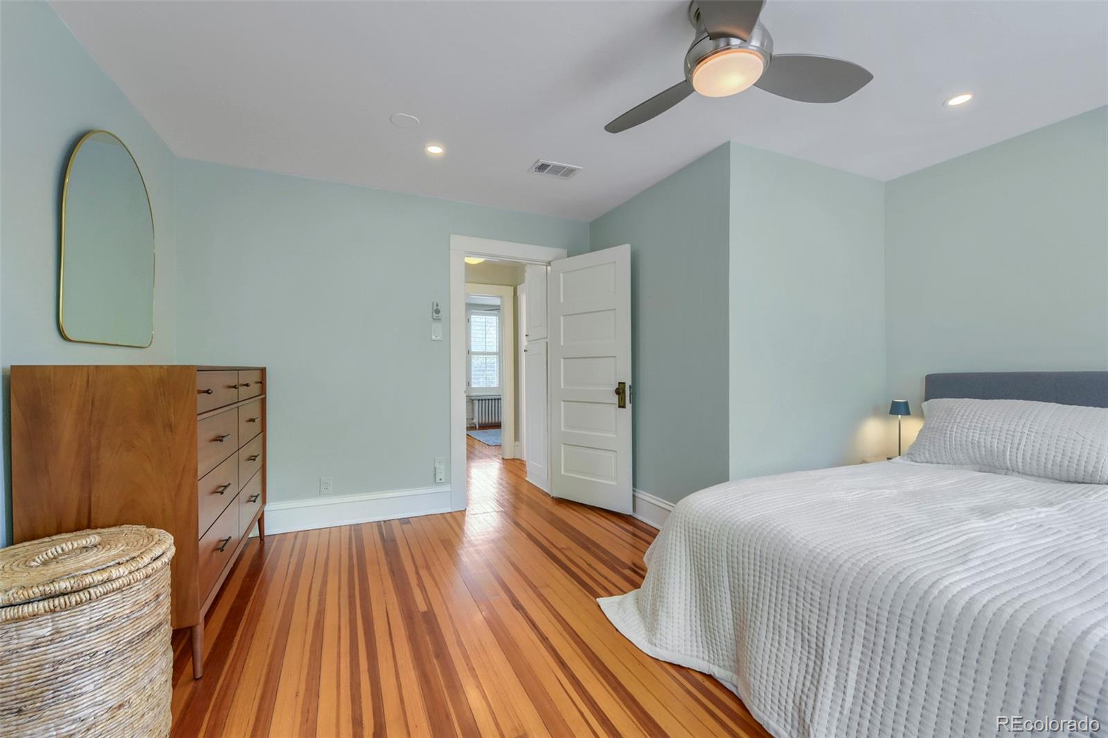 MLS Image #18 for 510 n humboldt street,denver, Colorado
