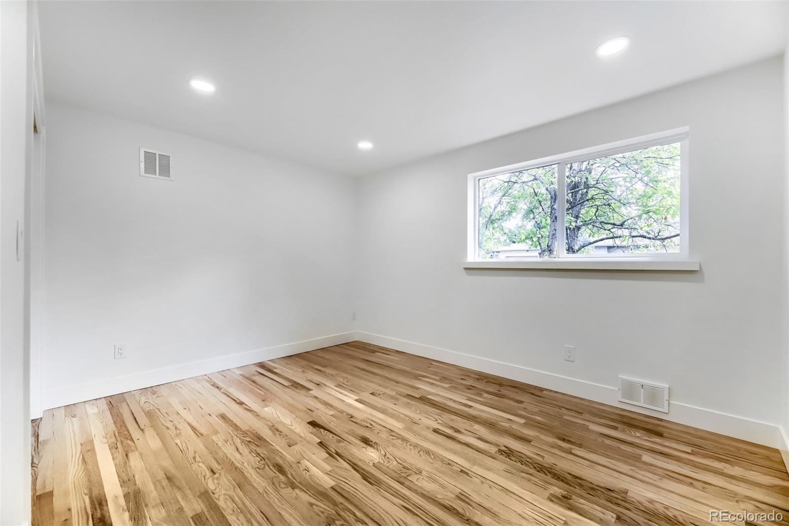 MLS Image #11 for 6101 e 3rd avenue,denver, Colorado