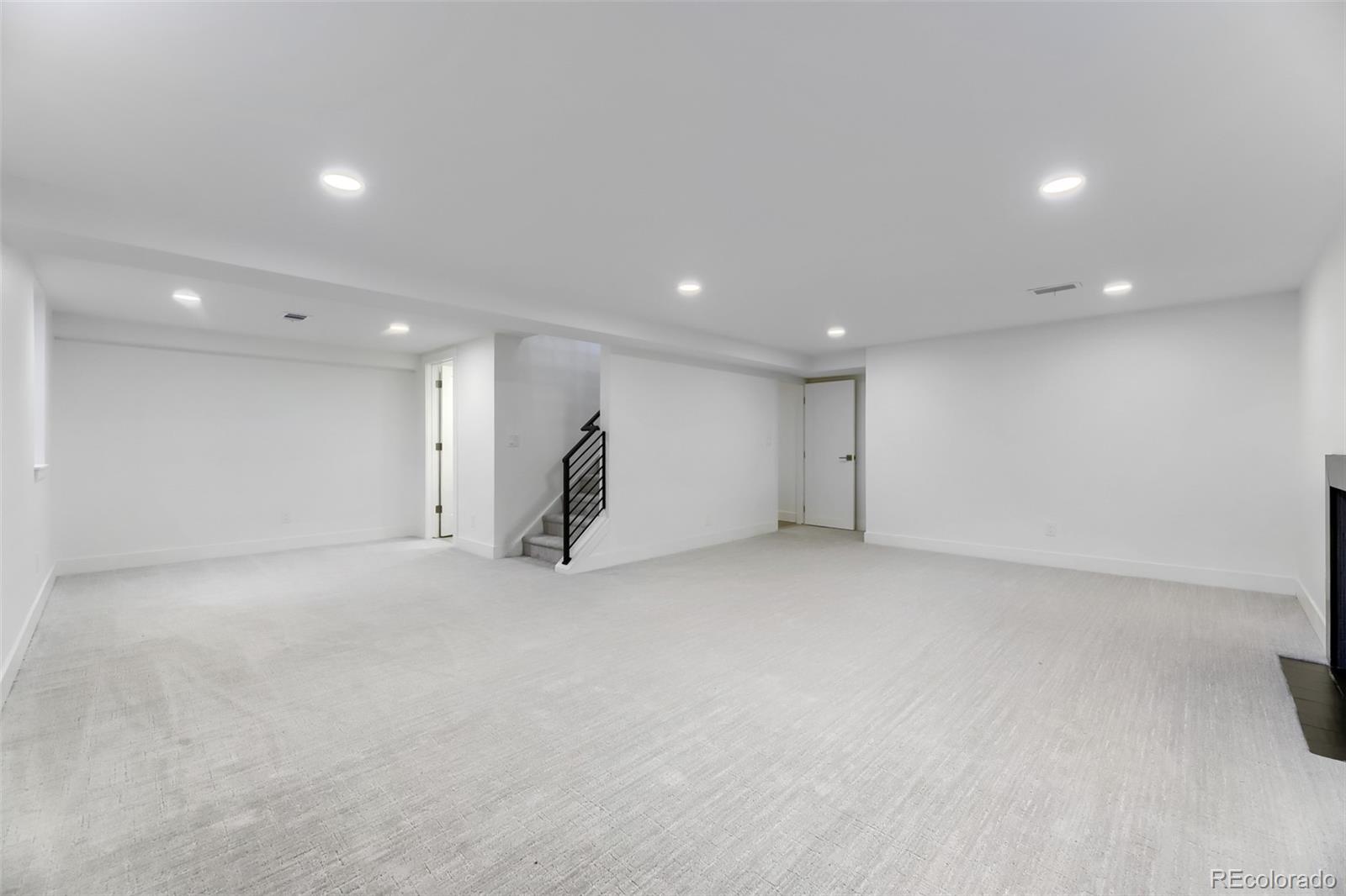 MLS Image #15 for 6101 e 3rd avenue,denver, Colorado