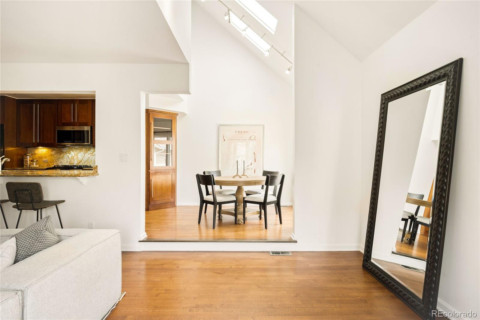 MLS Image #10 for 999 n emerson street,denver, Colorado