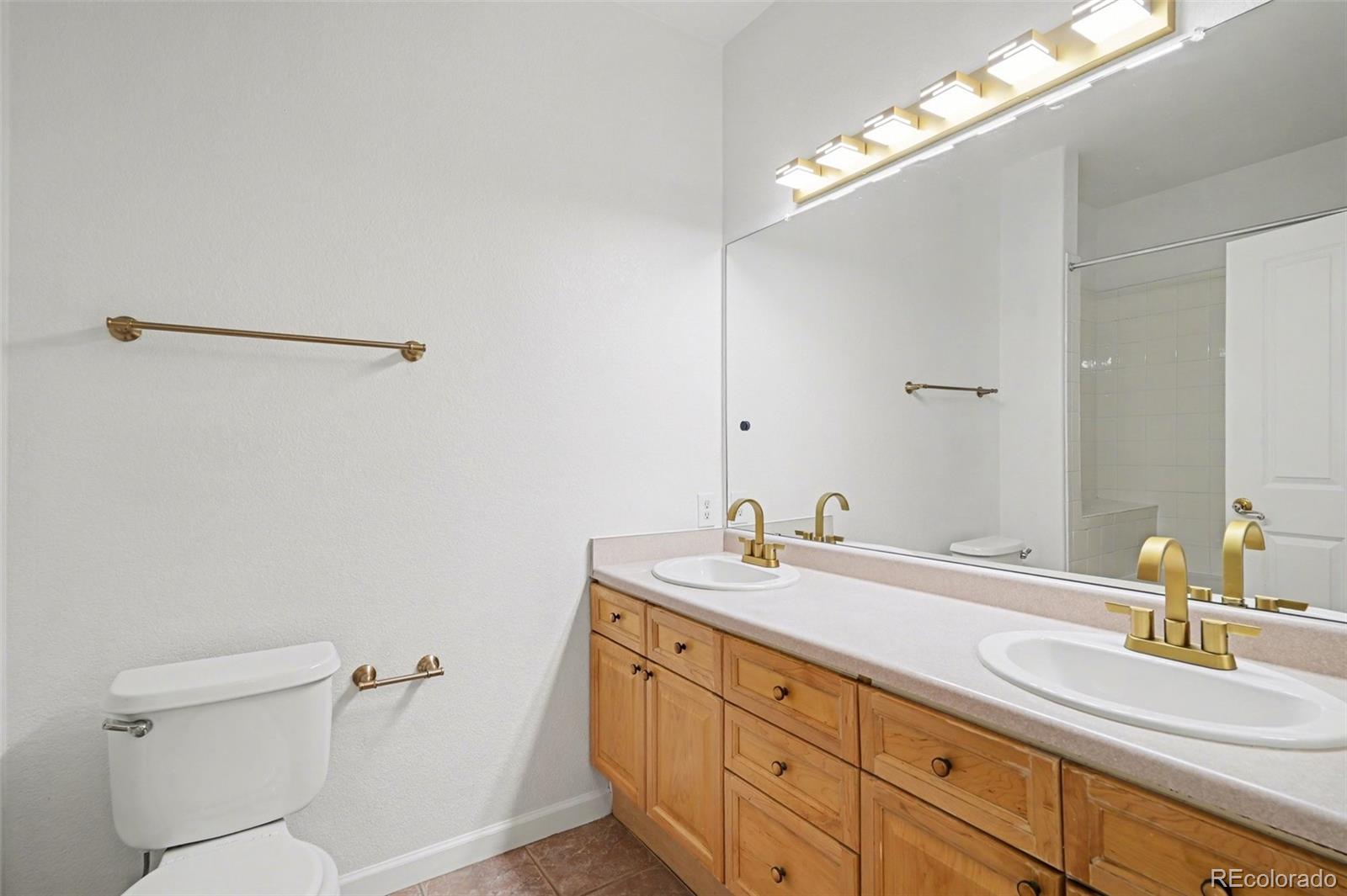 MLS Image #11 for 4034 s carson street 104,aurora, Colorado