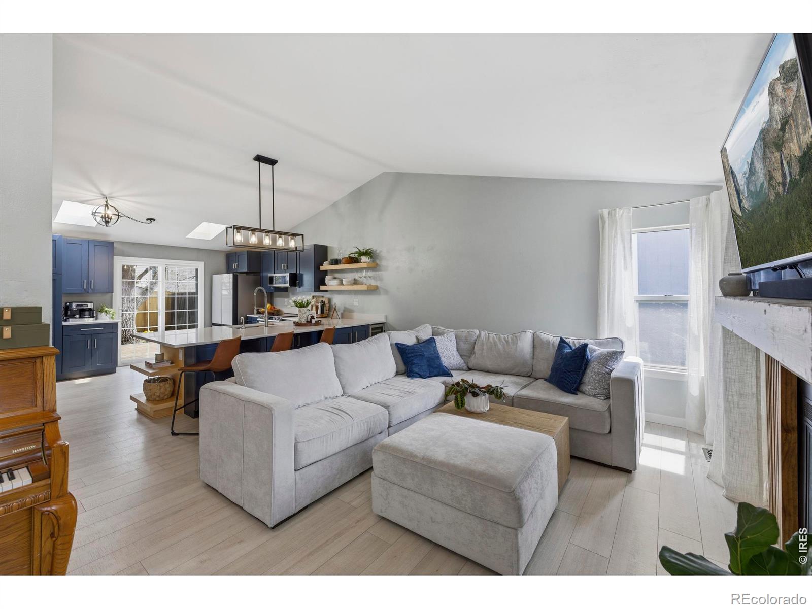 MLS Image #3 for 1724  tulip street,longmont, Colorado