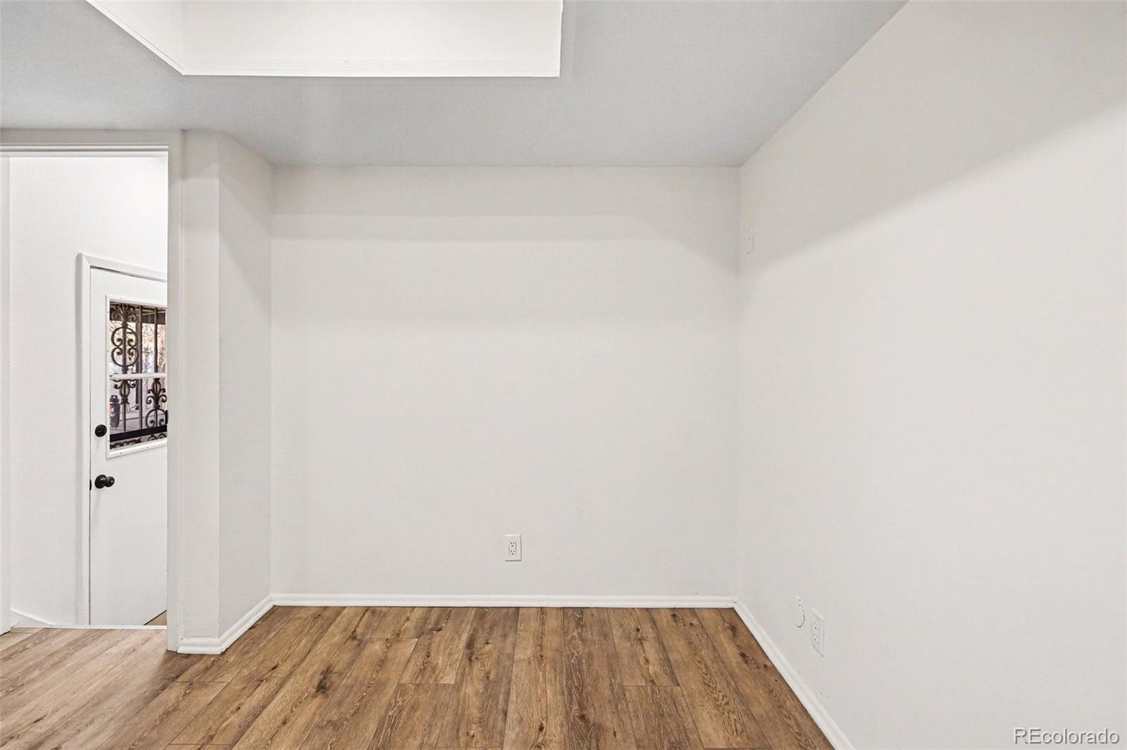 MLS Image #13 for 5034  scranton court,denver, Colorado