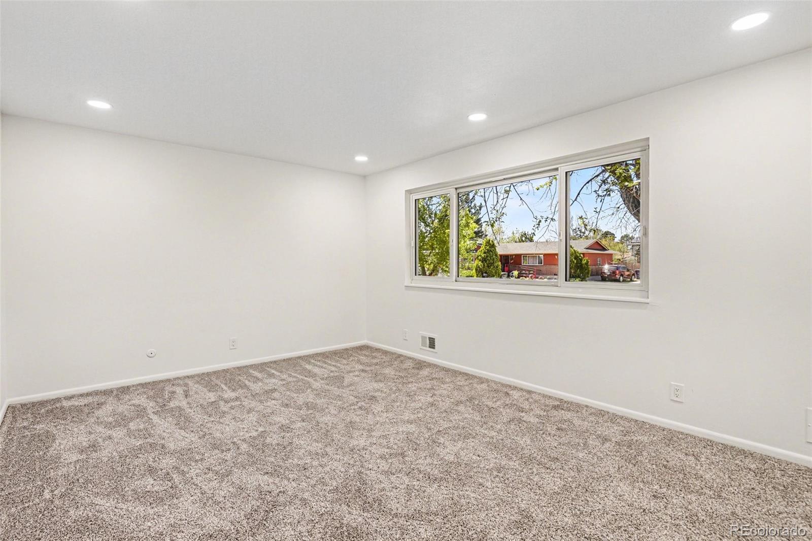 MLS Image #7 for 5034  scranton court,denver, Colorado