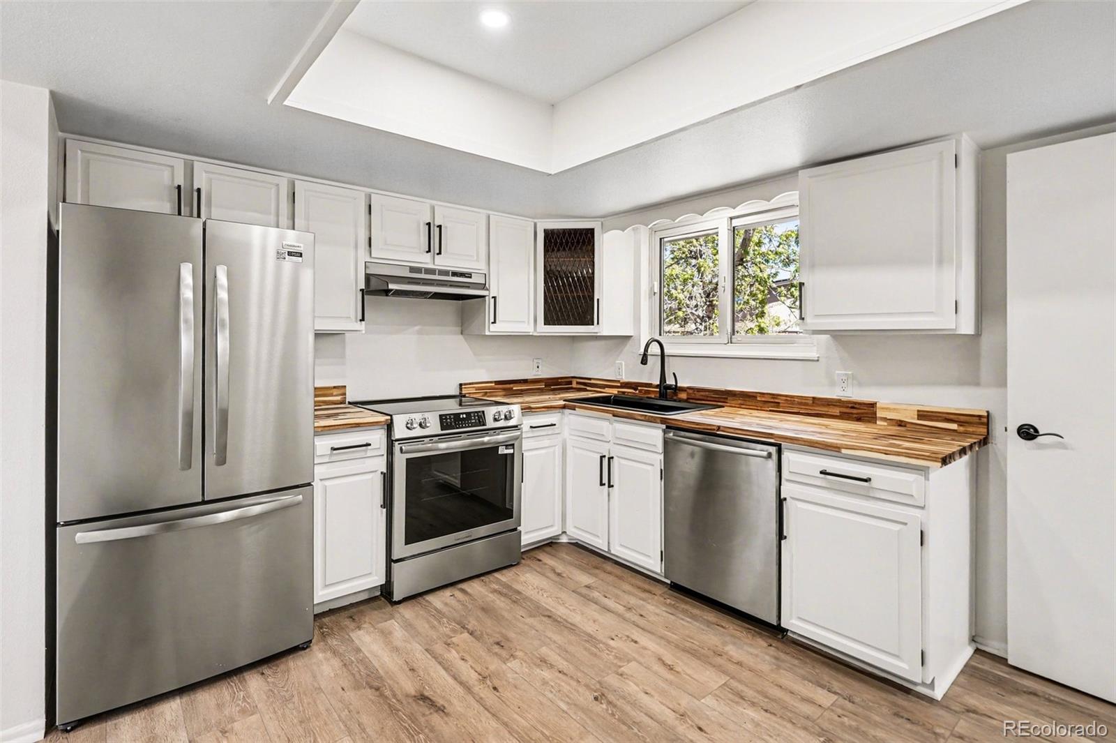 MLS Image #8 for 5034  scranton court,denver, Colorado