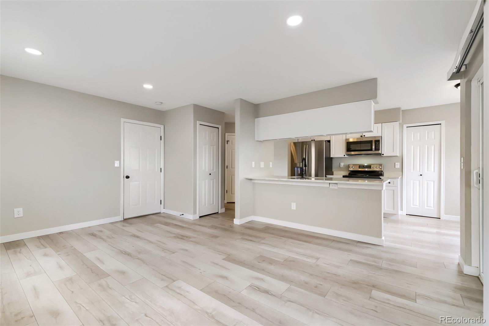 MLS Image #10 for 12831  royal court,broomfield, Colorado