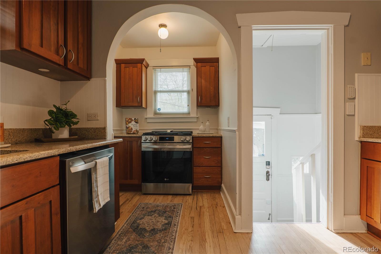 MLS Image #5 for 963  jackson street,denver, Colorado