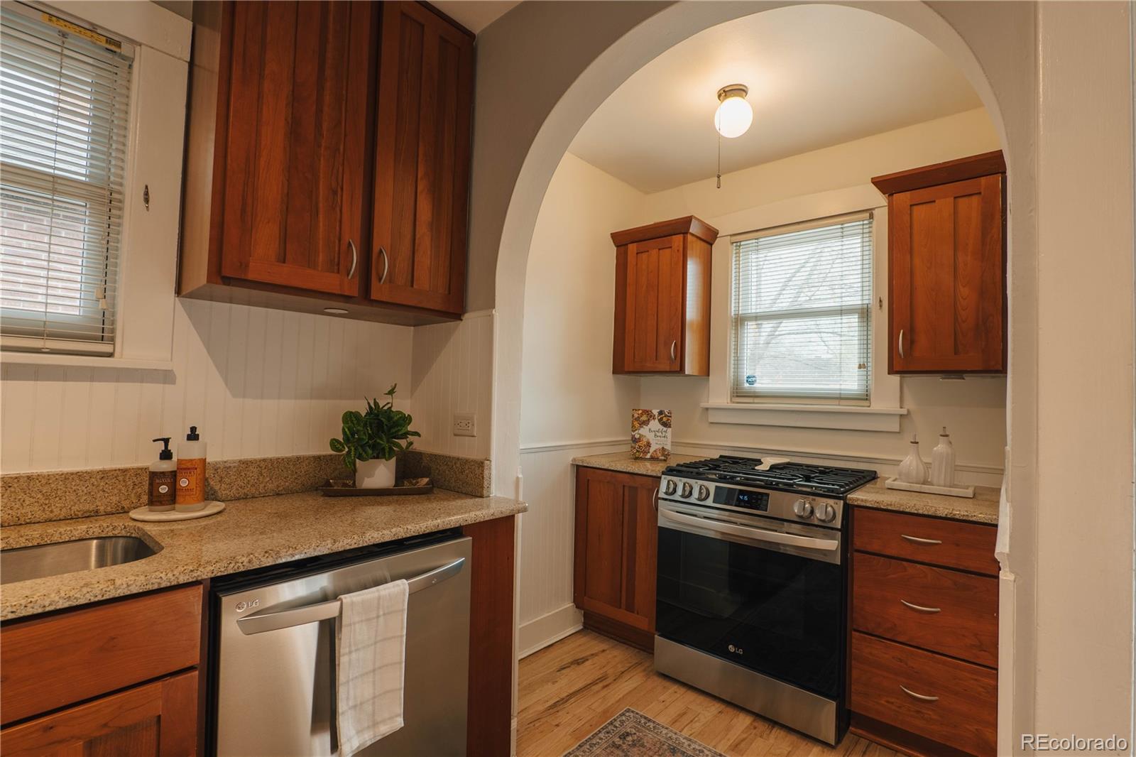 MLS Image #6 for 963  jackson street,denver, Colorado