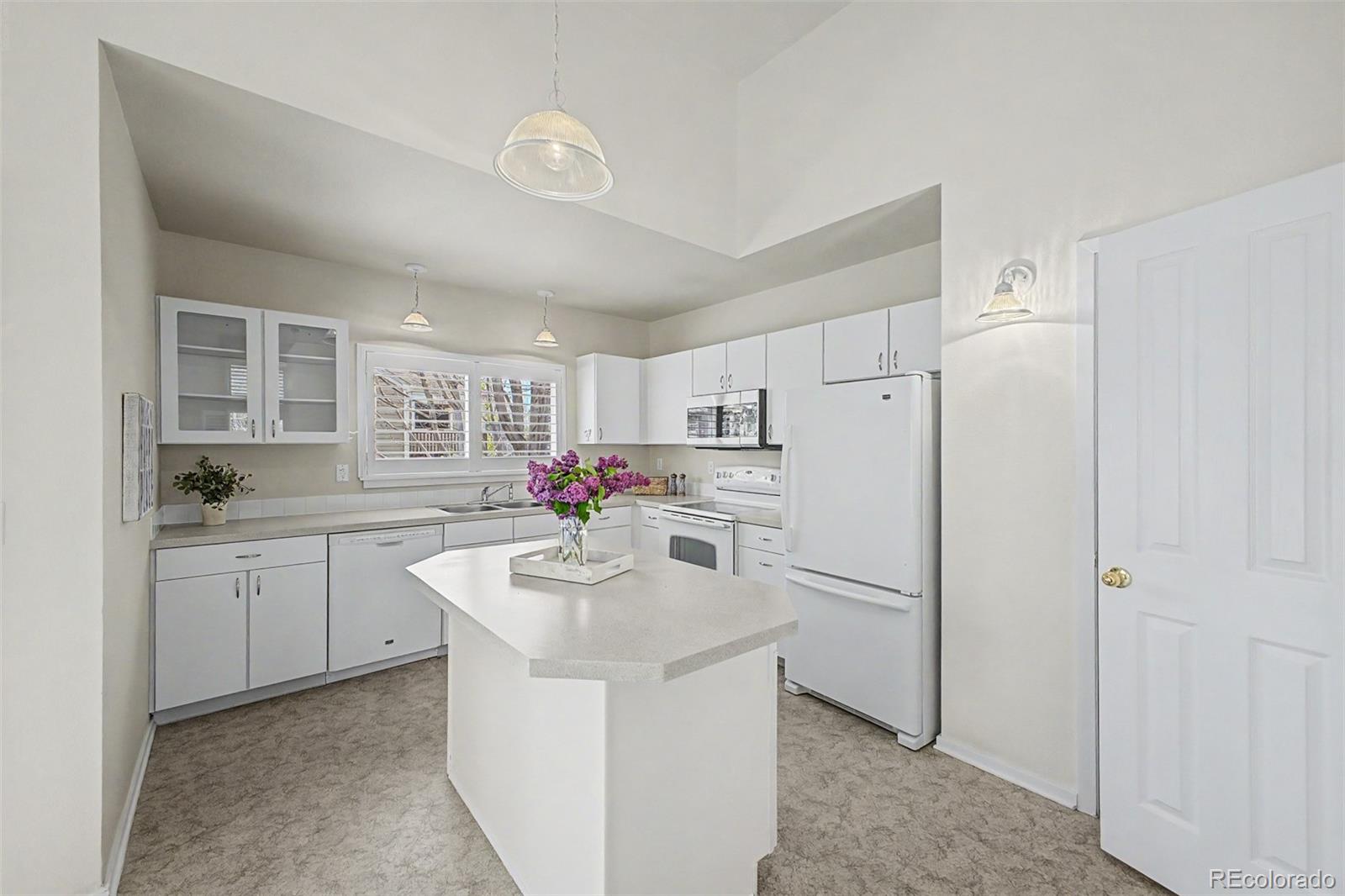 MLS Image #14 for 3851  oakwood drive,longmont, Colorado