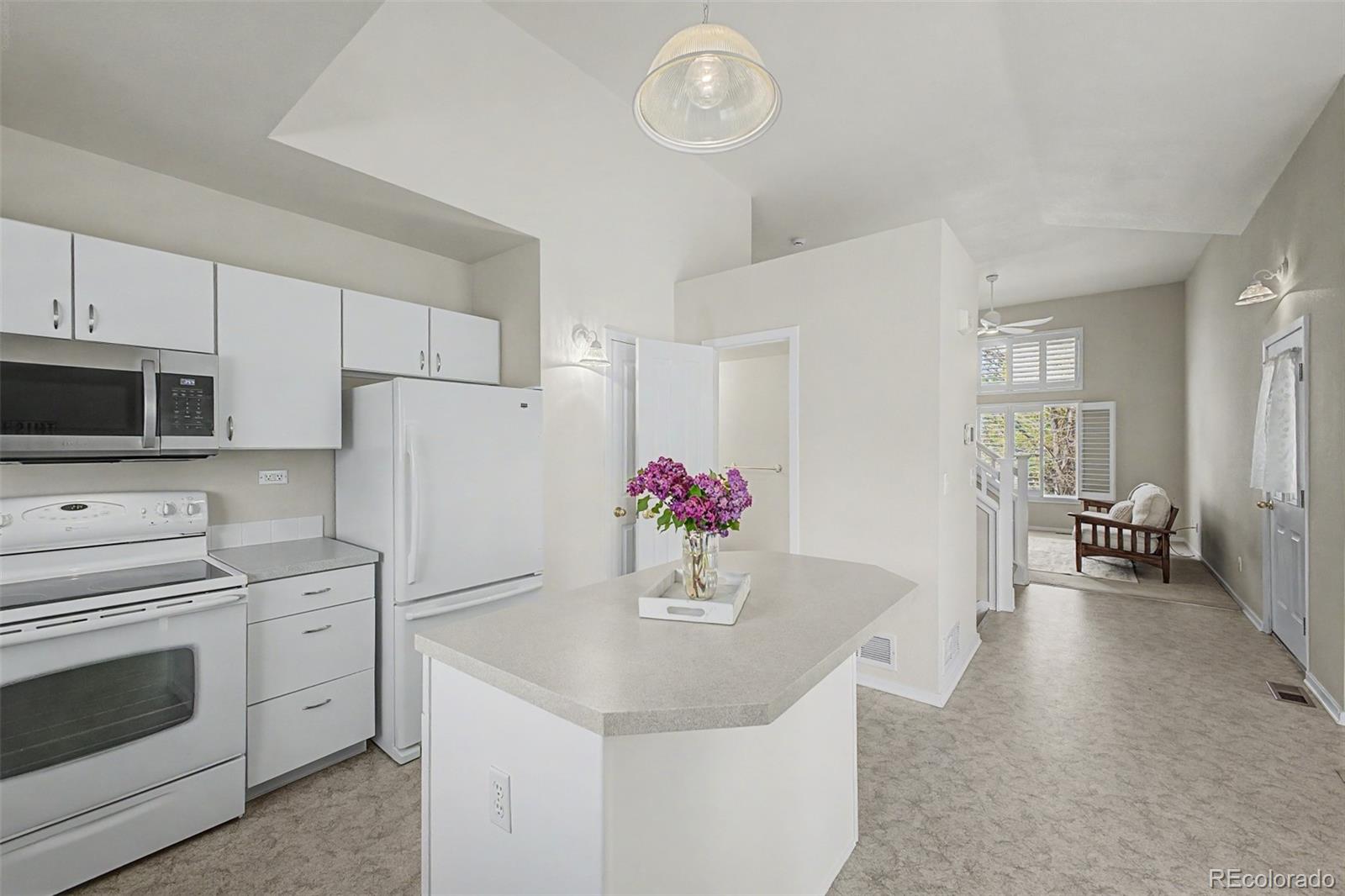 MLS Image #15 for 3851  oakwood drive,longmont, Colorado
