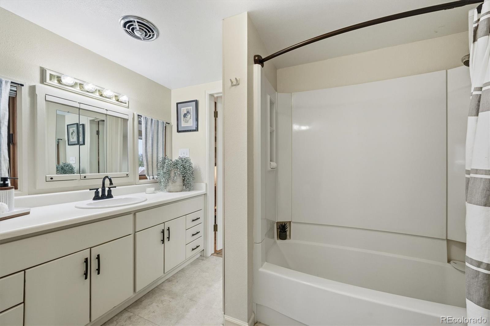 MLS Image #16 for 5697  holman way,golden, Colorado