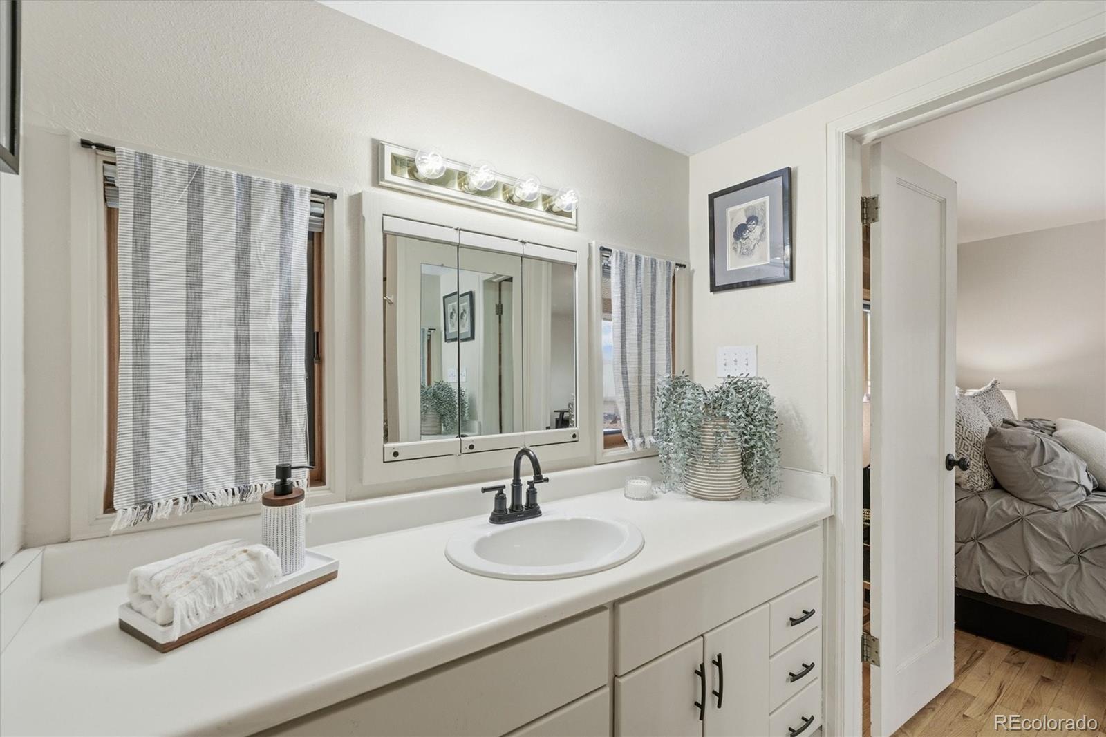 MLS Image #17 for 5697  holman way,golden, Colorado