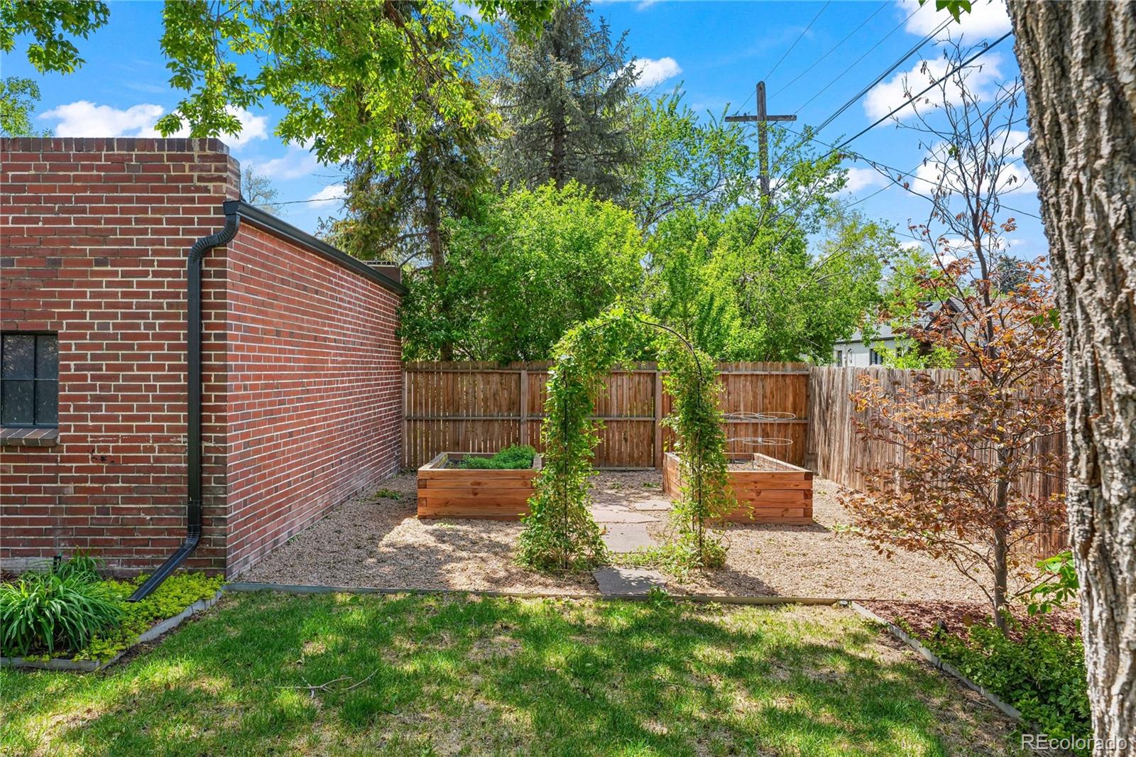 MLS Image #20 for 1375  birch street,denver, Colorado