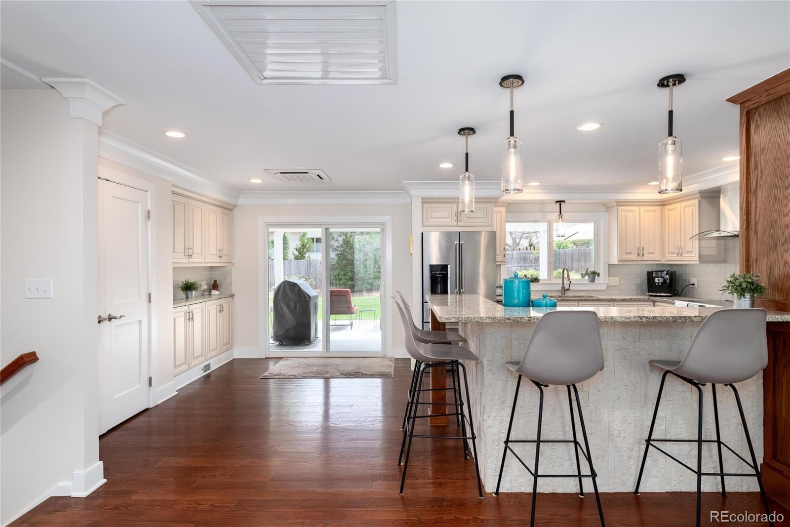 MLS Image #11 for 3750 s glencoe street,denver, Colorado