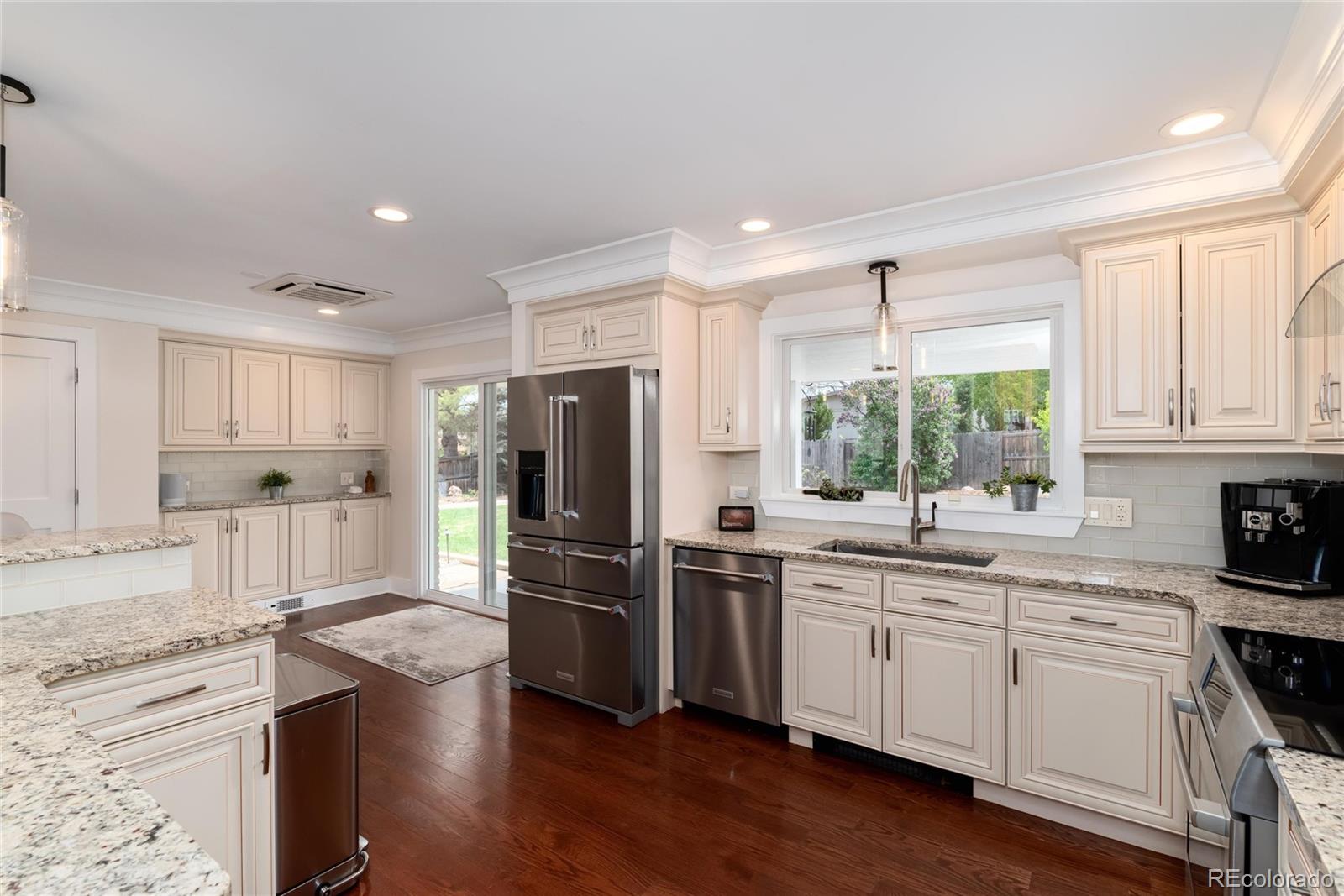 MLS Image #12 for 3750 s glencoe street,denver, Colorado