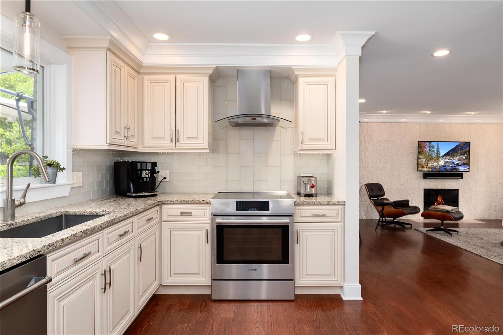 MLS Image #14 for 3750 s glencoe street,denver, Colorado