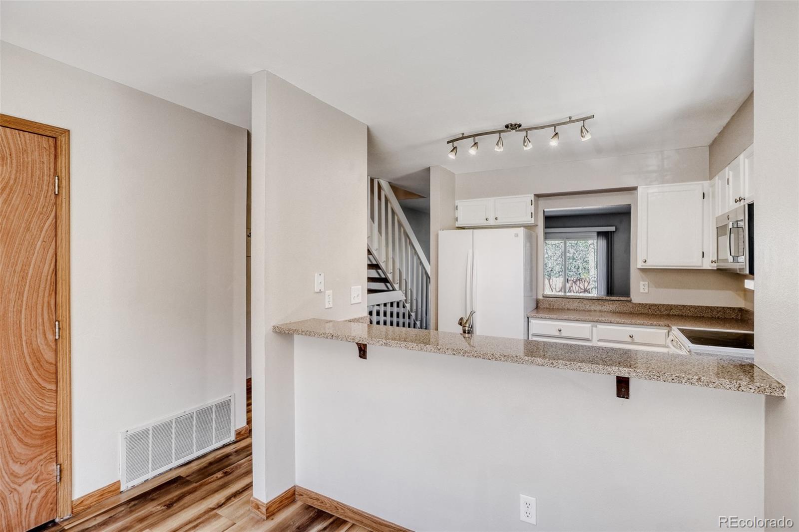 MLS Image #5 for 11147 w 17th avenue,lakewood, Colorado