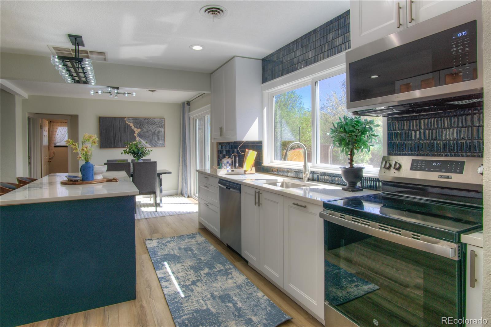 MLS Image #10 for 3050 s forest street,denver, Colorado