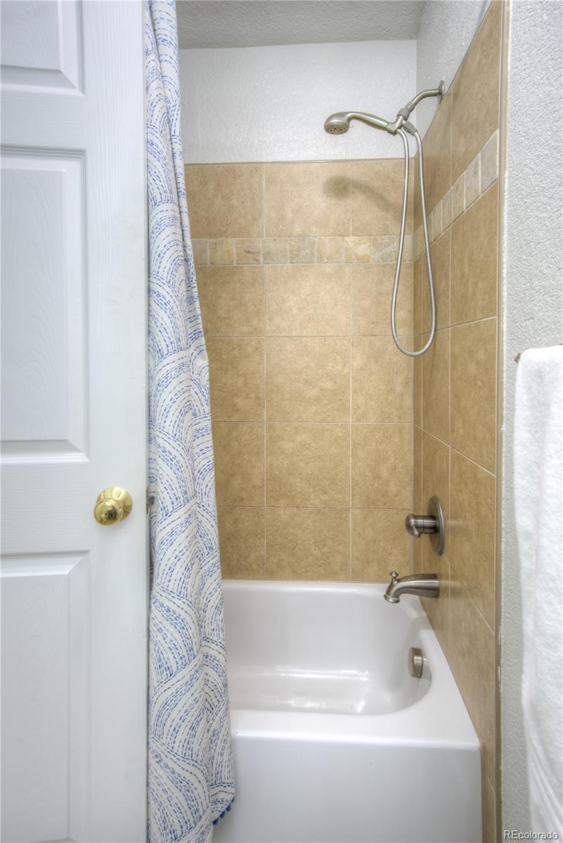 MLS Image #23 for 3050 s forest street,denver, Colorado