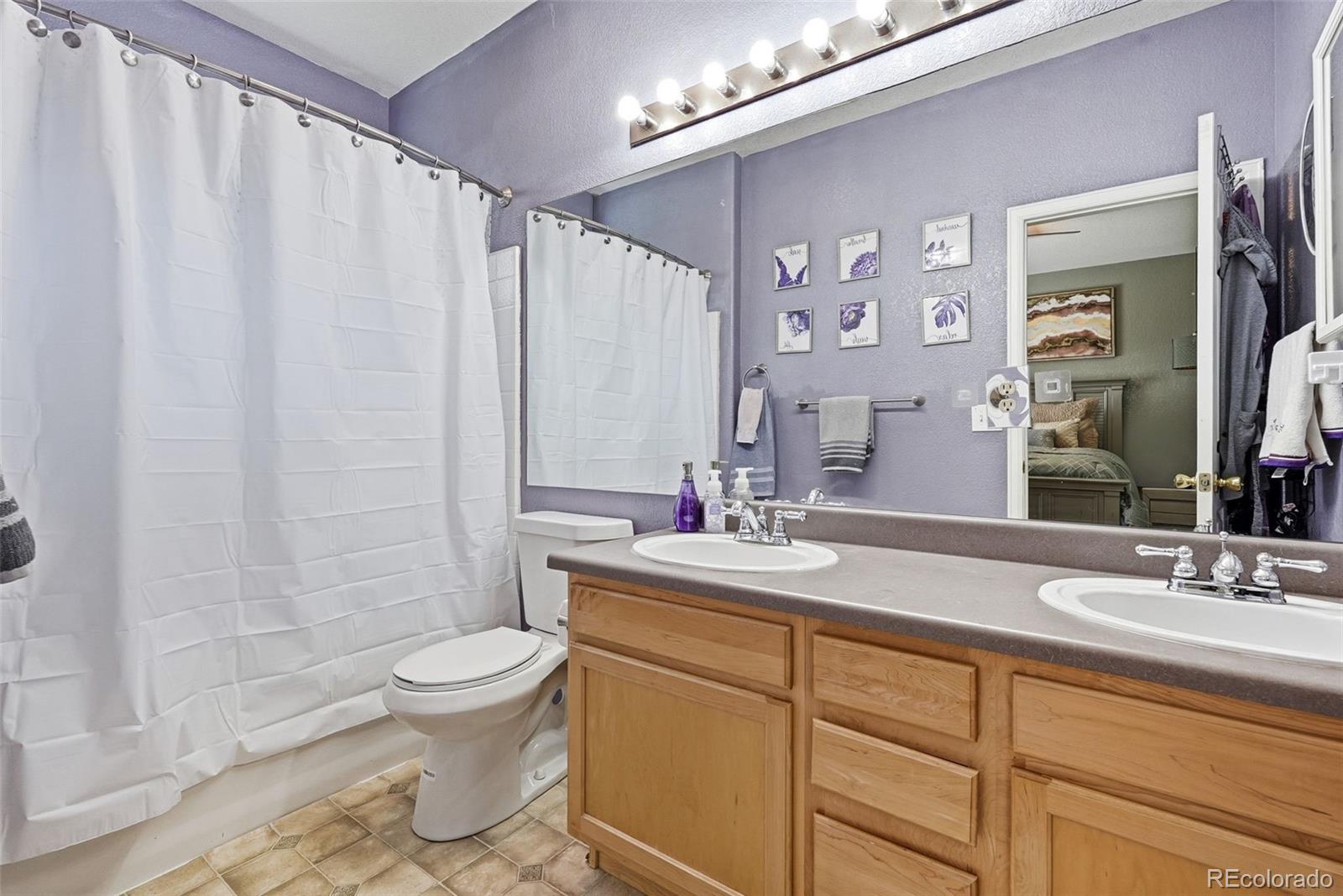 MLS Image #25 for 20982 e 40th place,denver, Colorado