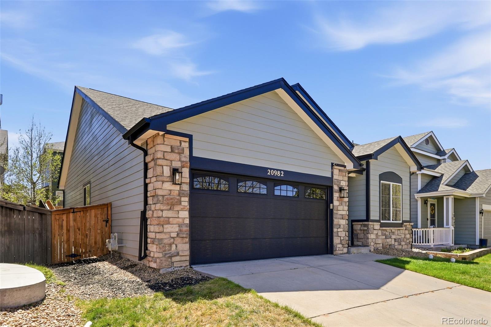 MLS Image #3 for 20982 e 40th place,denver, Colorado