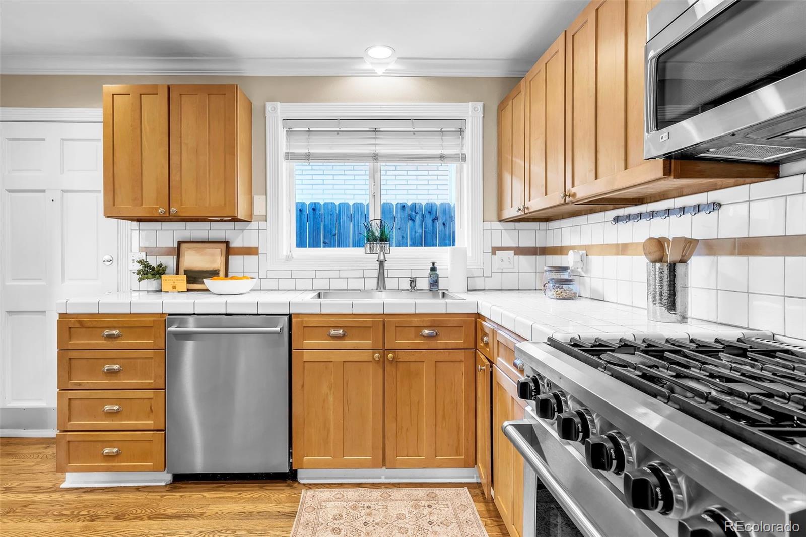 MLS Image #10 for 231  hudson street,denver, Colorado
