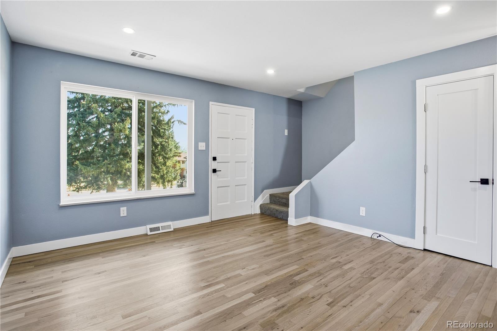 MLS Image #1 for 610 s xenon court,lakewood, Colorado