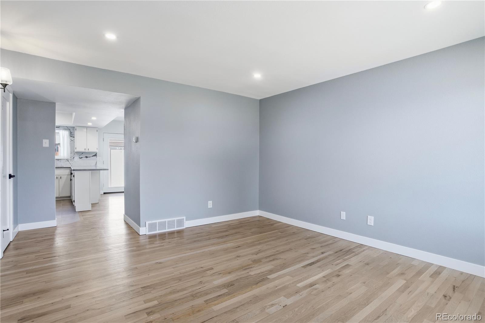 MLS Image #3 for 610 s xenon court,lakewood, Colorado