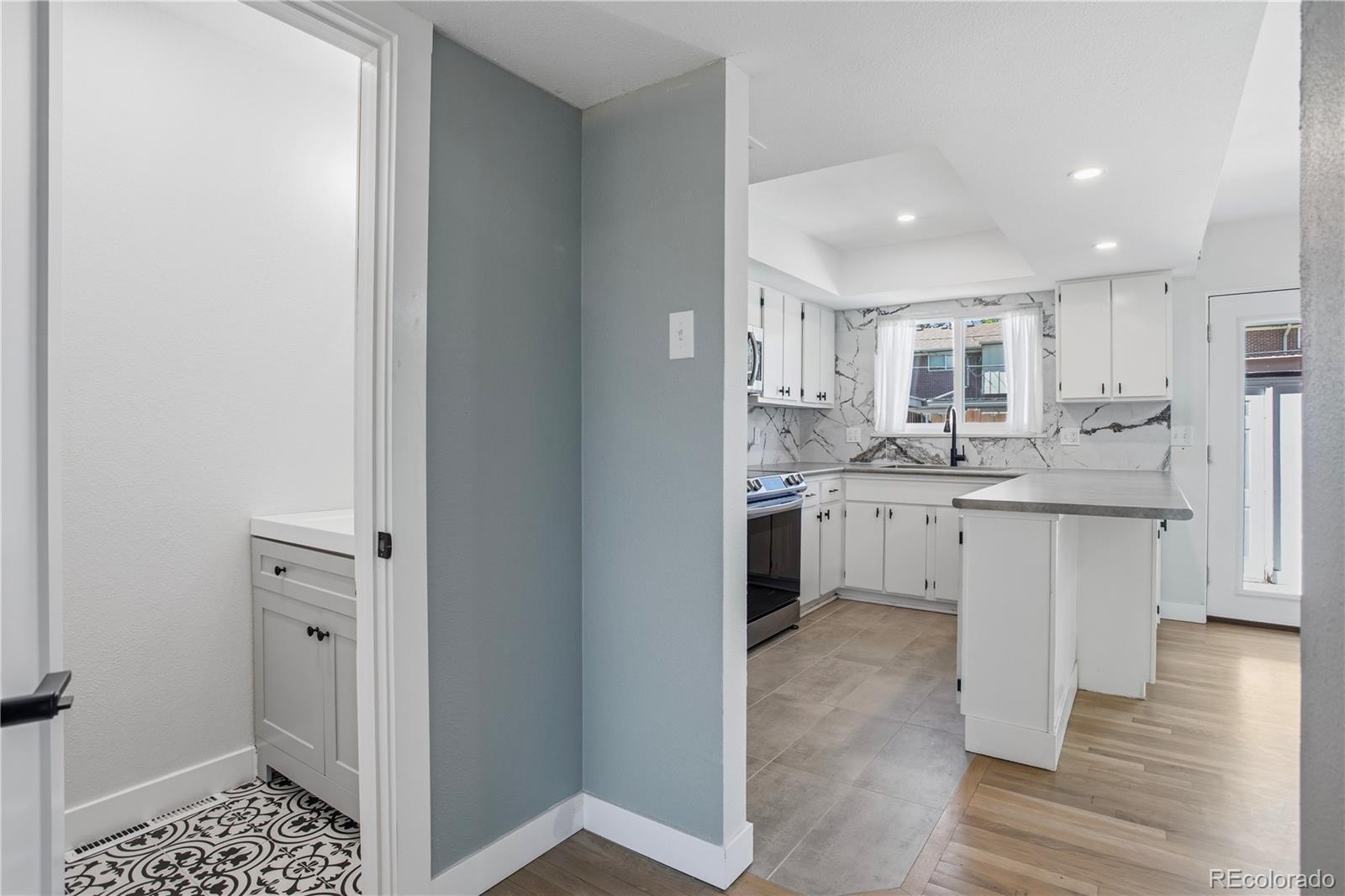 MLS Image #5 for 610 s xenon court,lakewood, Colorado