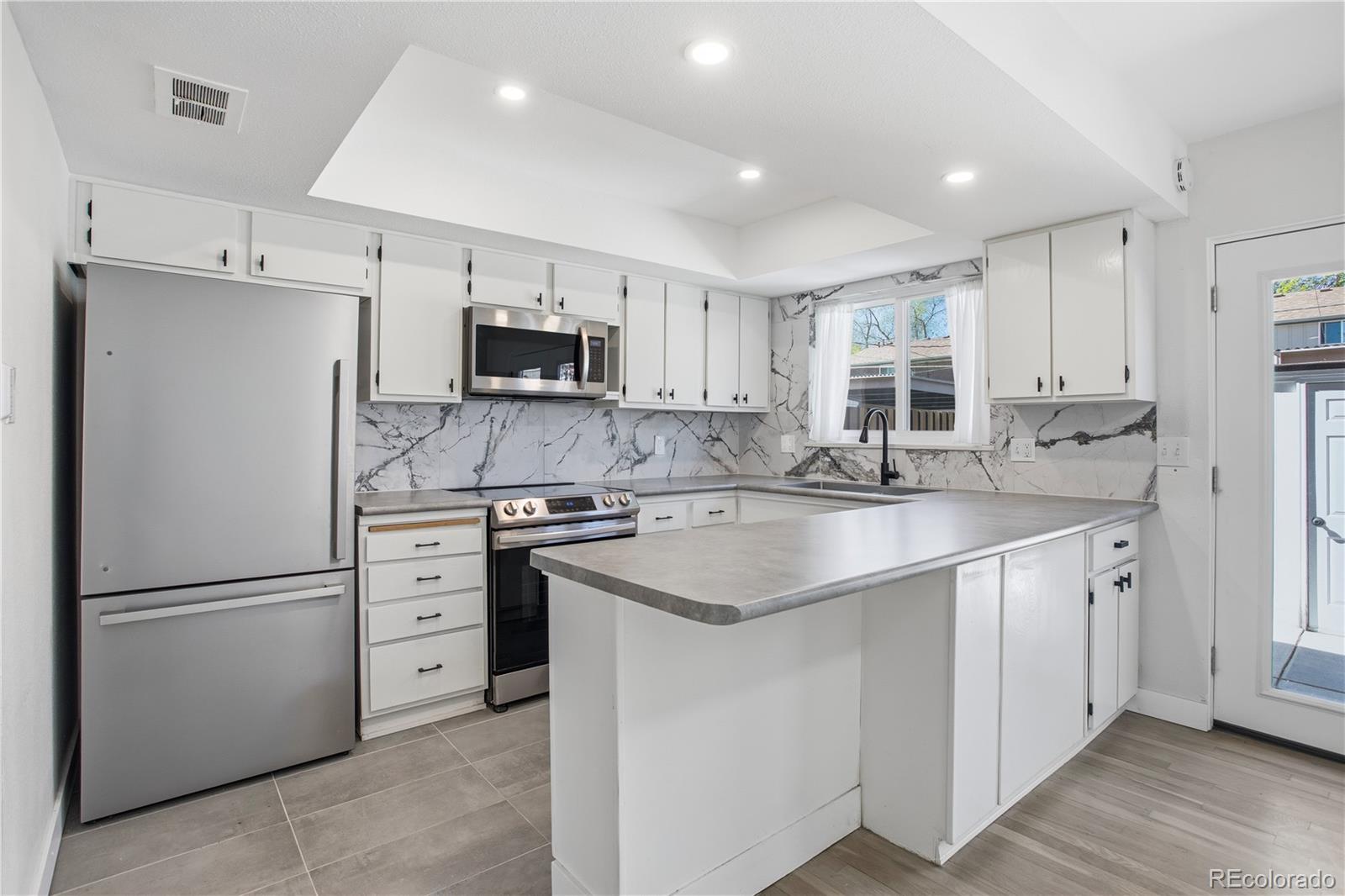 MLS Image #7 for 610 s xenon court,lakewood, Colorado
