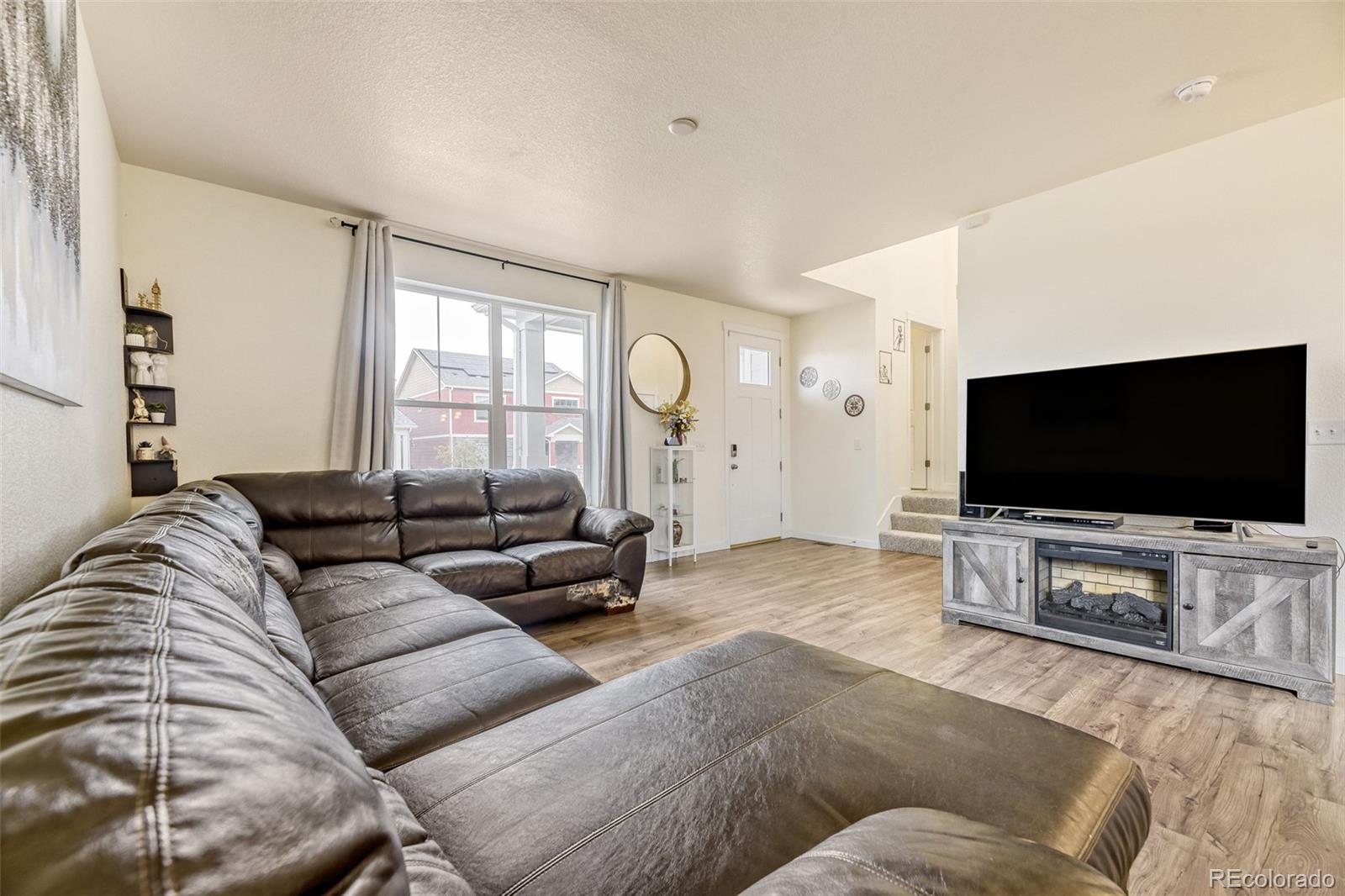 MLS Image #3 for 747 n quatar street,aurora, Colorado