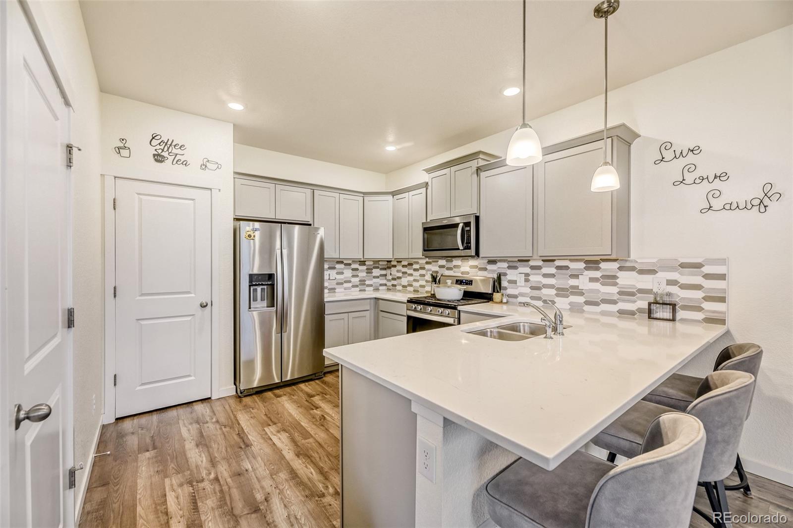 MLS Image #5 for 747 n quatar street,aurora, Colorado