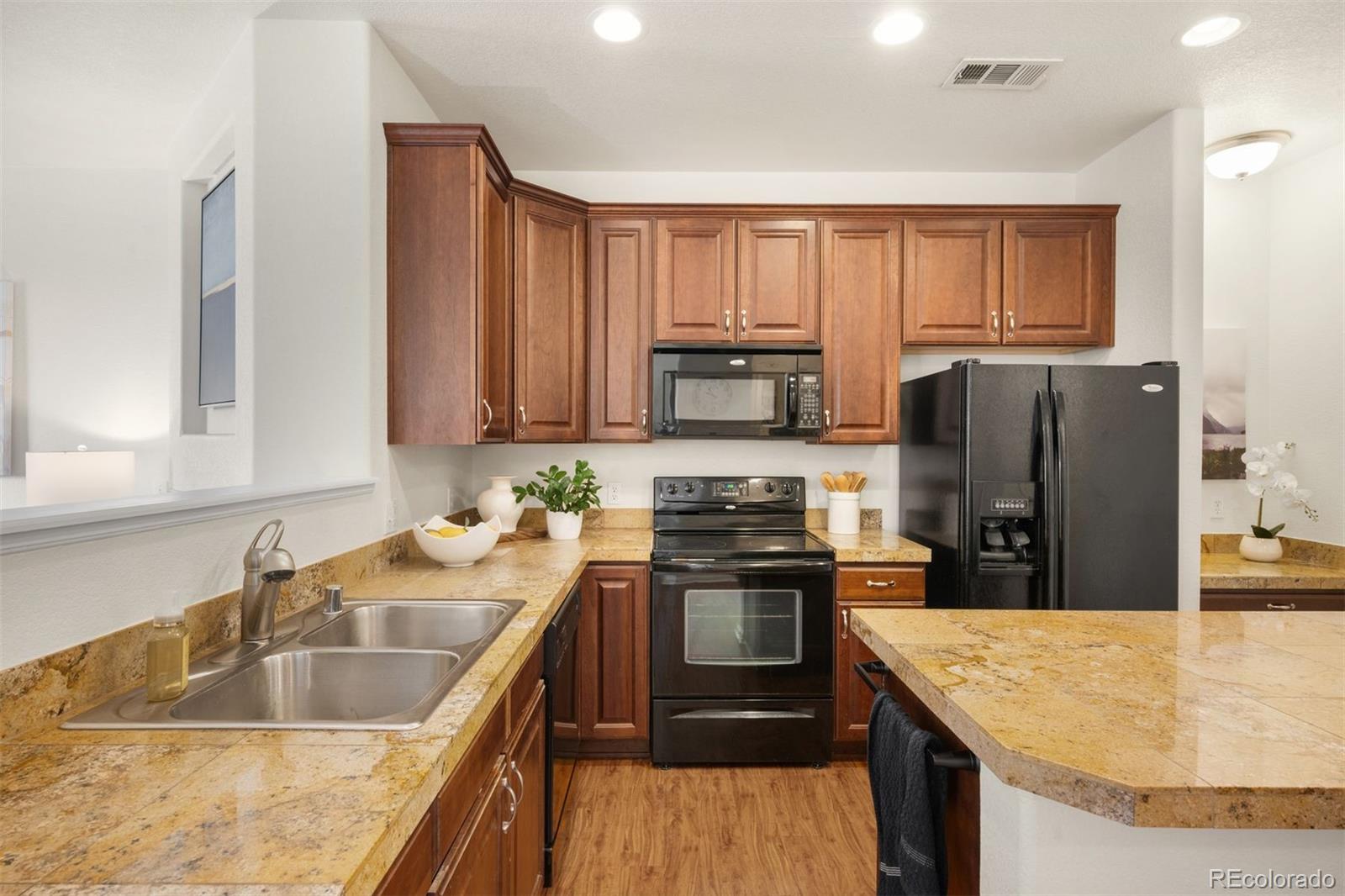 MLS Image #11 for 3652 s perth circle,aurora, Colorado