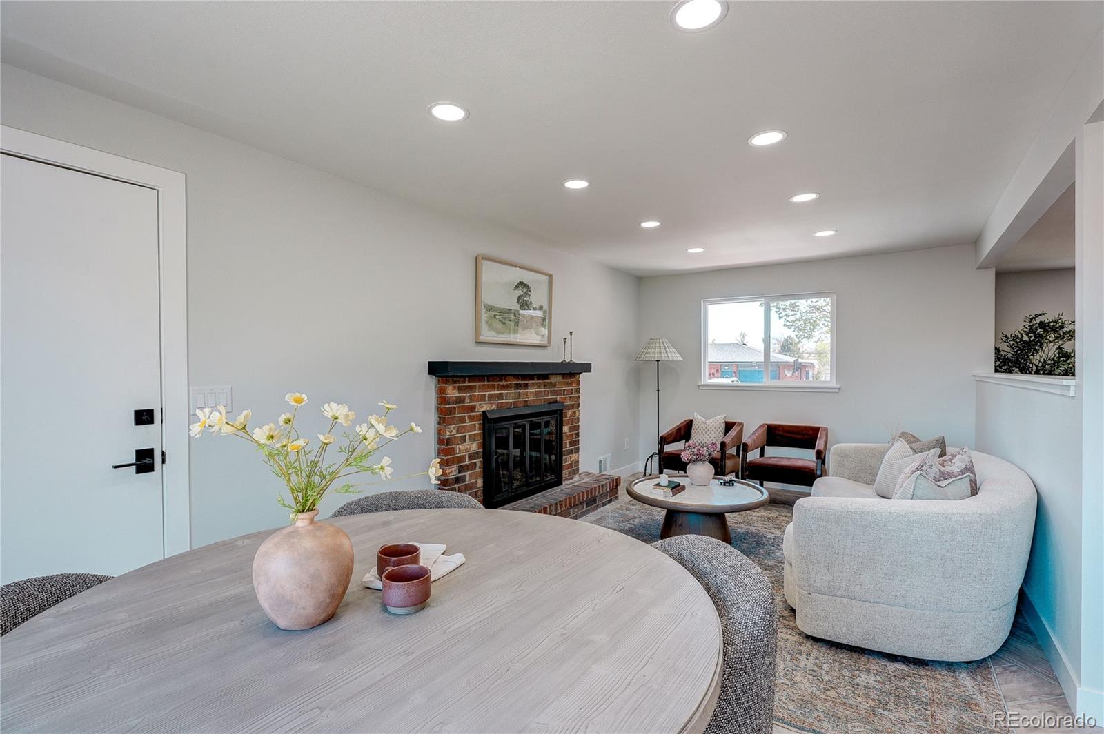 MLS Image #3 for 6579 s lincoln street,centennial, Colorado