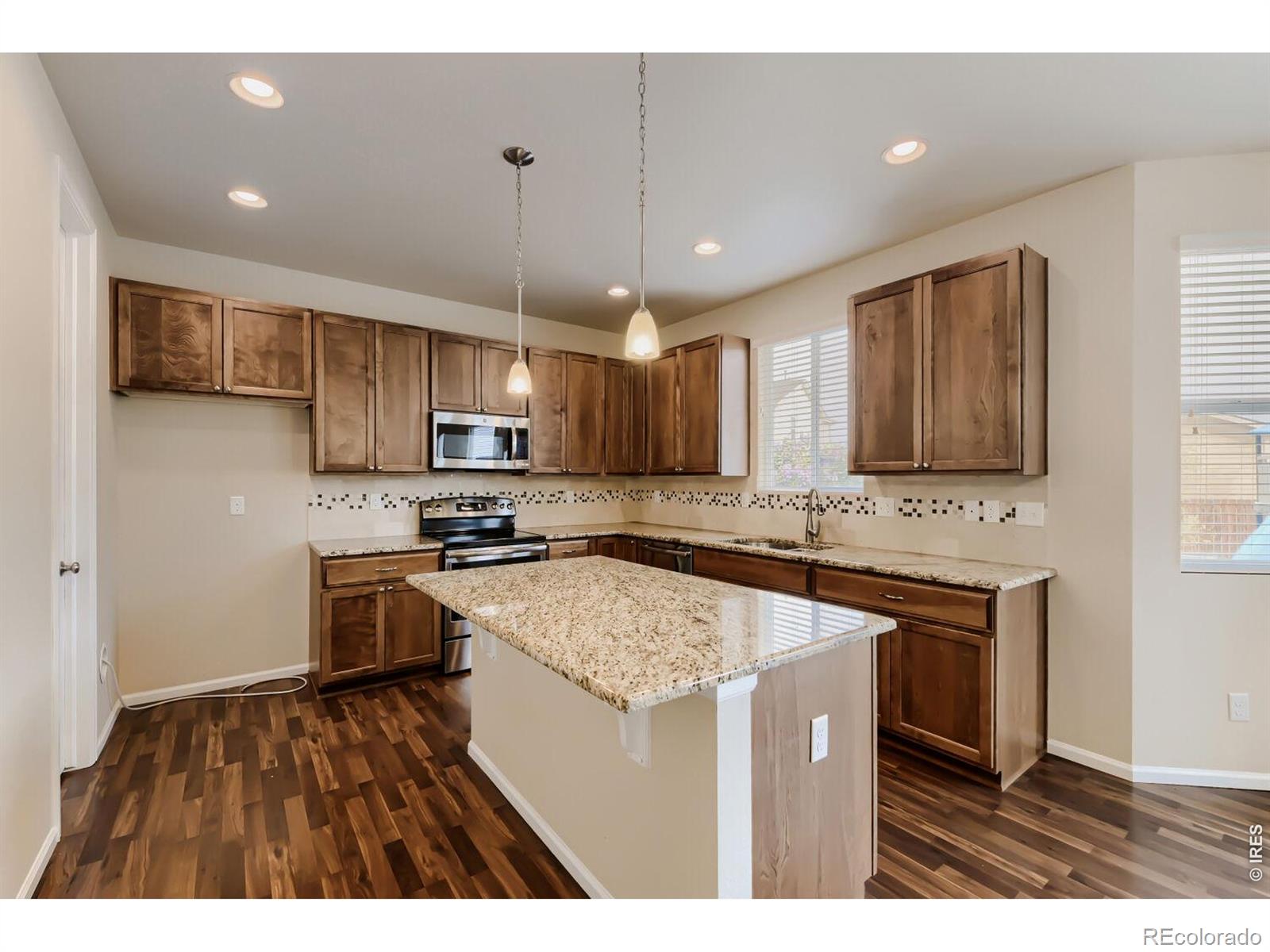 MLS Image #5 for 625  stonehaven street,dacono, Colorado