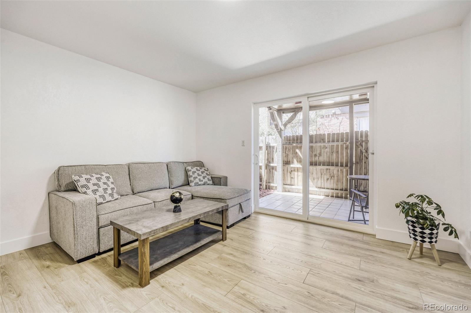 MLS Image #10 for 3855 s monaco street 103,denver, Colorado