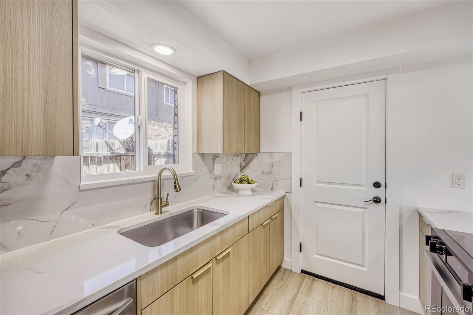 MLS Image #5 for 3855 s monaco street 103,denver, Colorado