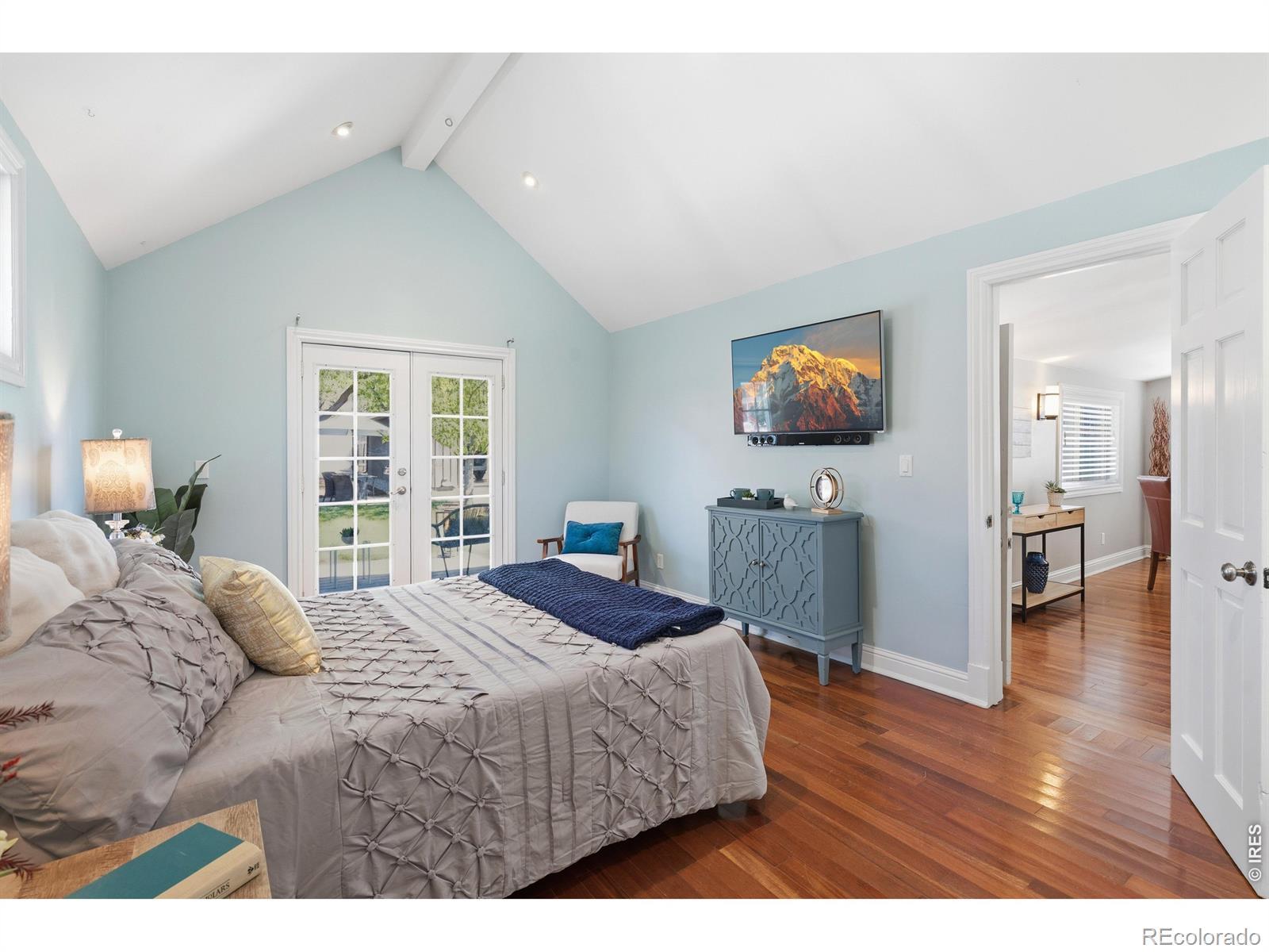 MLS Image #11 for 936  6th street,berthoud, Colorado