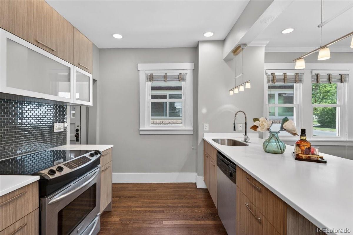 MLS Image #12 for 1331  bellaire street,denver, Colorado