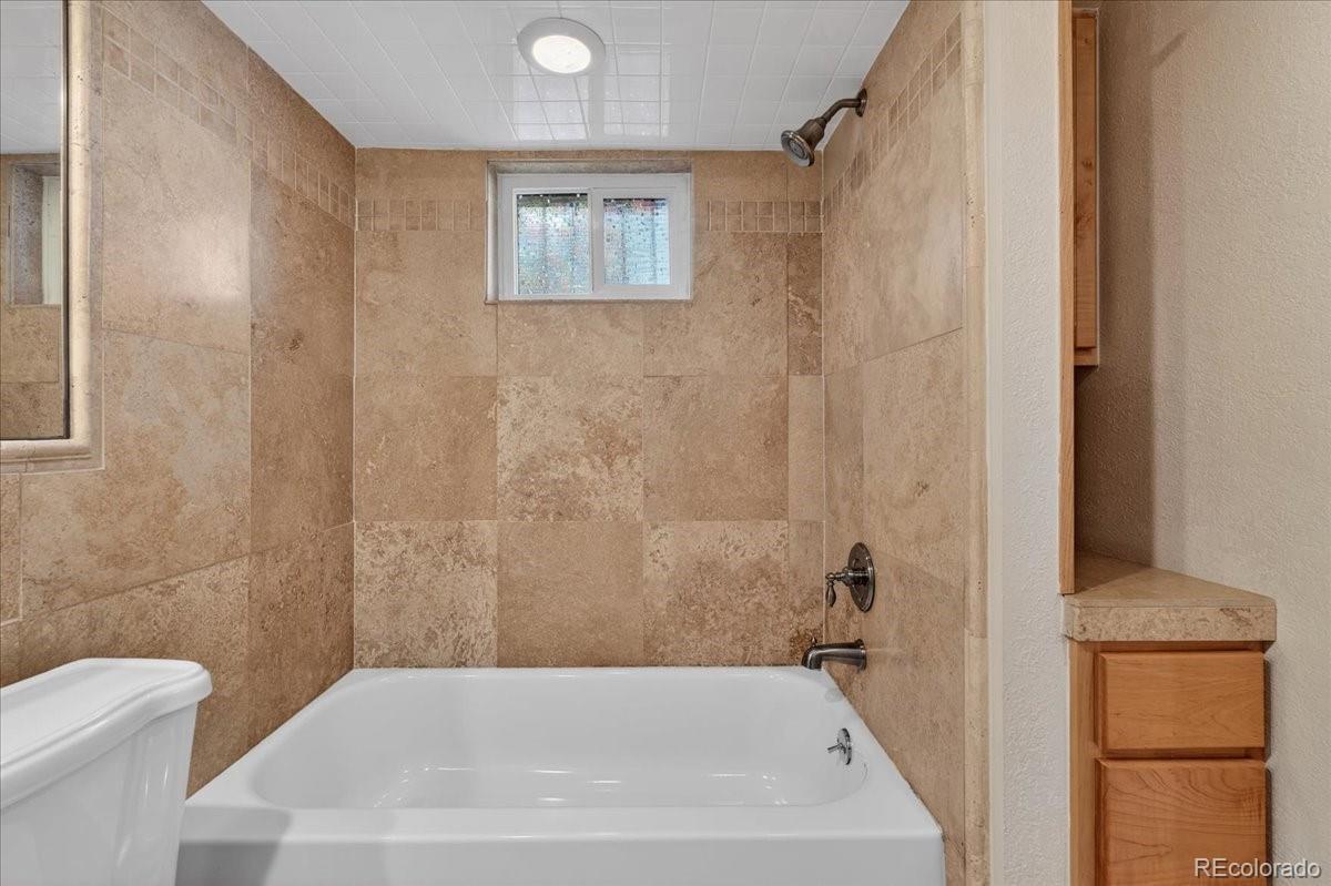 MLS Image #32 for 1331  bellaire street,denver, Colorado