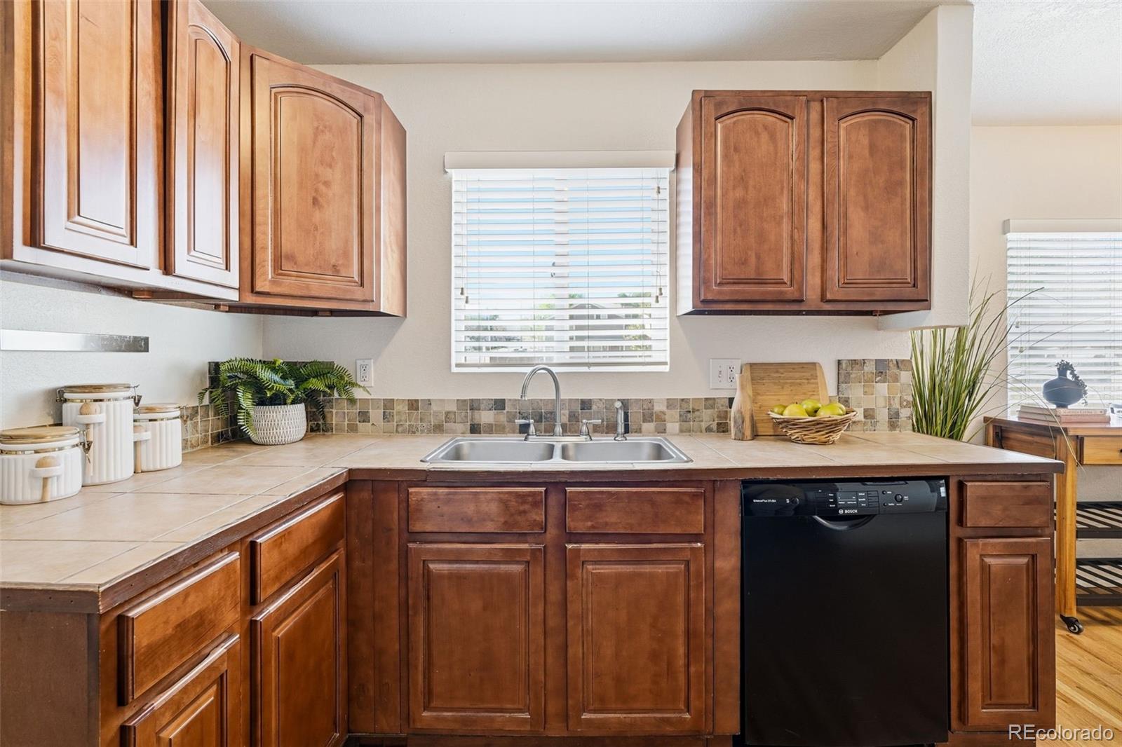 MLS Image #4 for 2701 w 1st avenue,denver, Colorado