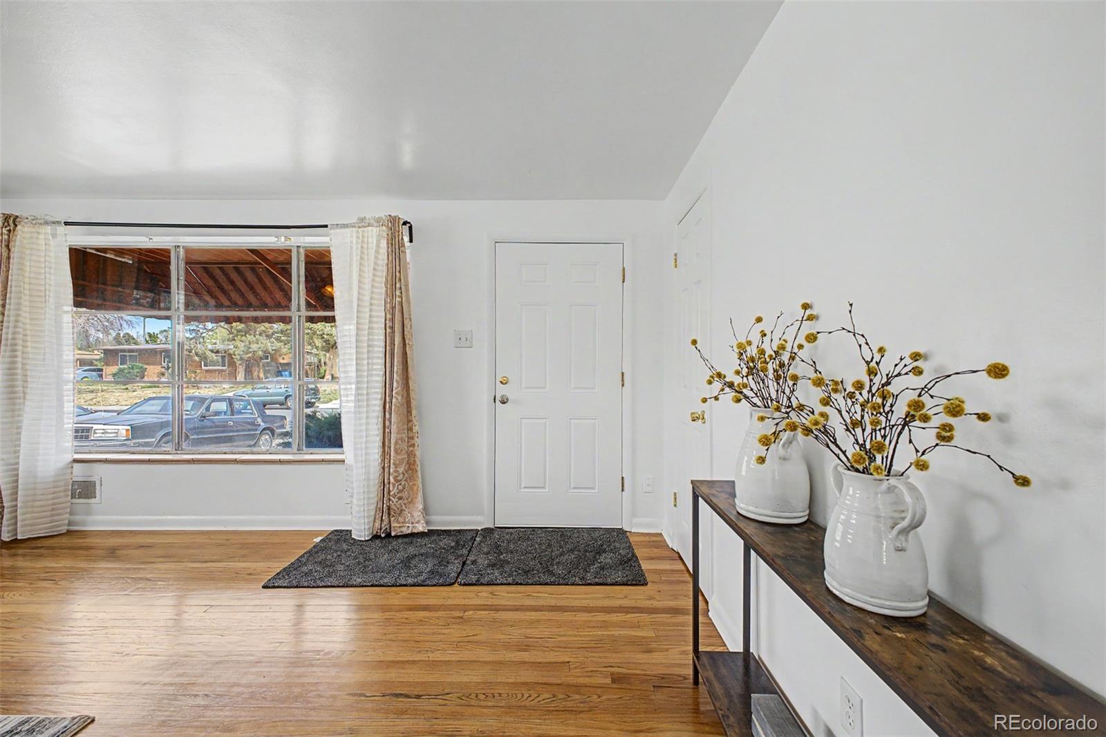 MLS Image #8 for 565  florence street,aurora, Colorado