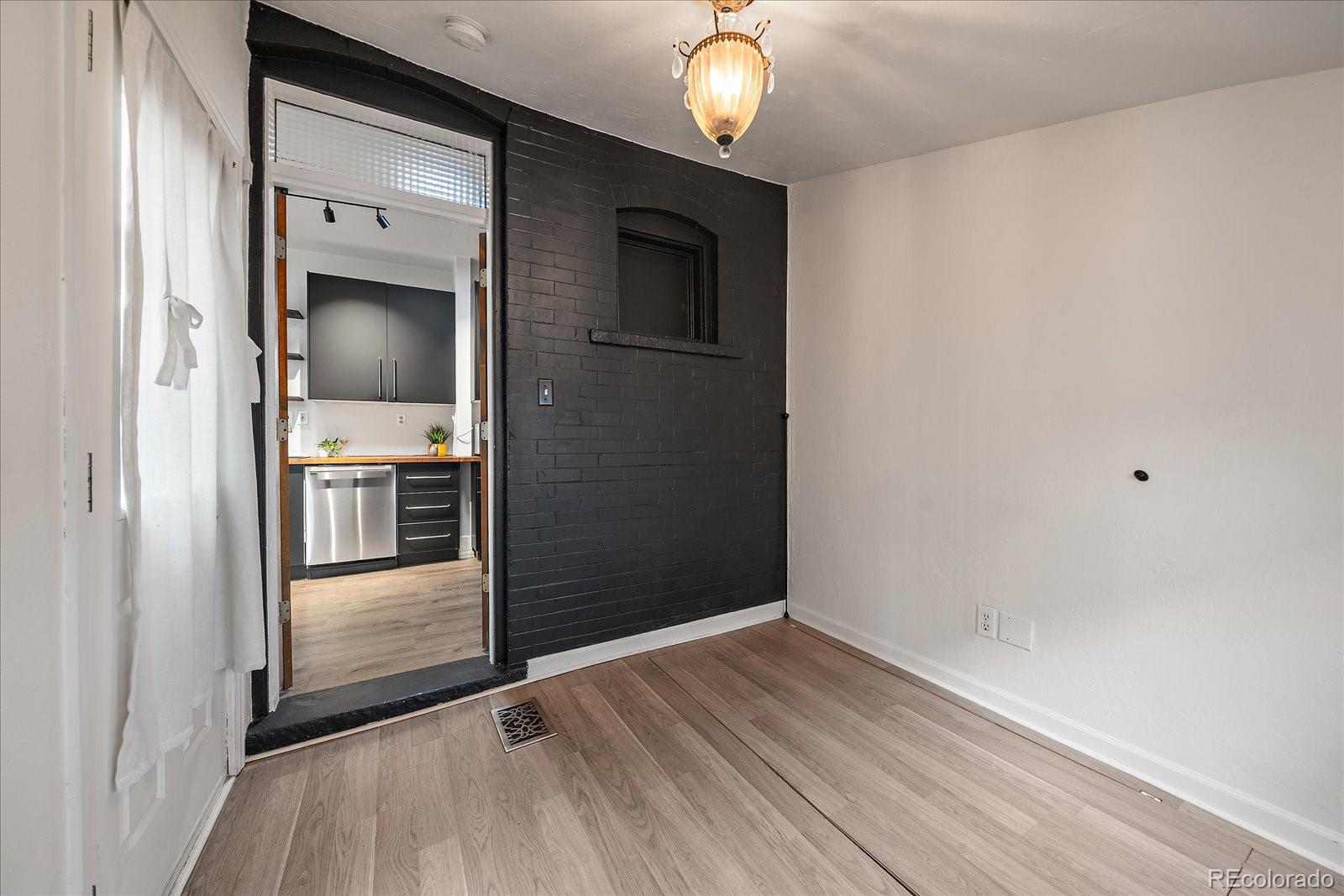 MLS Image #10 for 596 s pennsylvania street,denver, Colorado