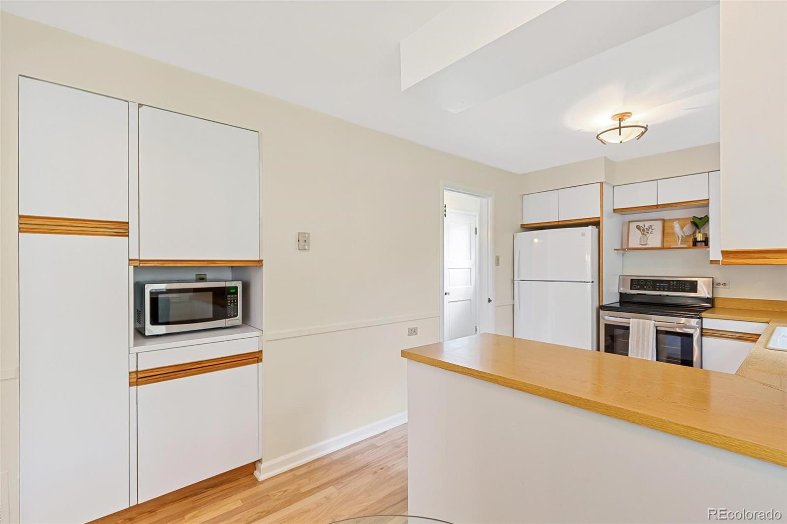 MLS Image #11 for 660  krameria street,denver, Colorado