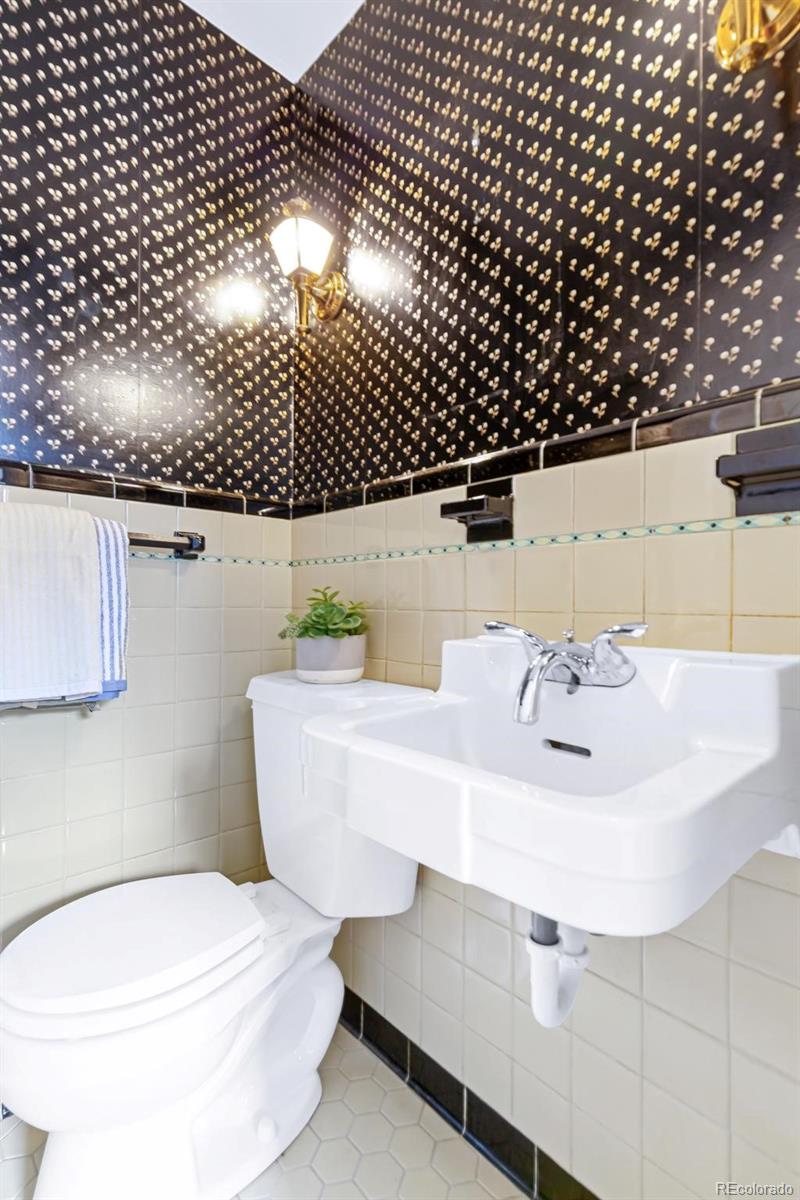 MLS Image #19 for 660  krameria street,denver, Colorado