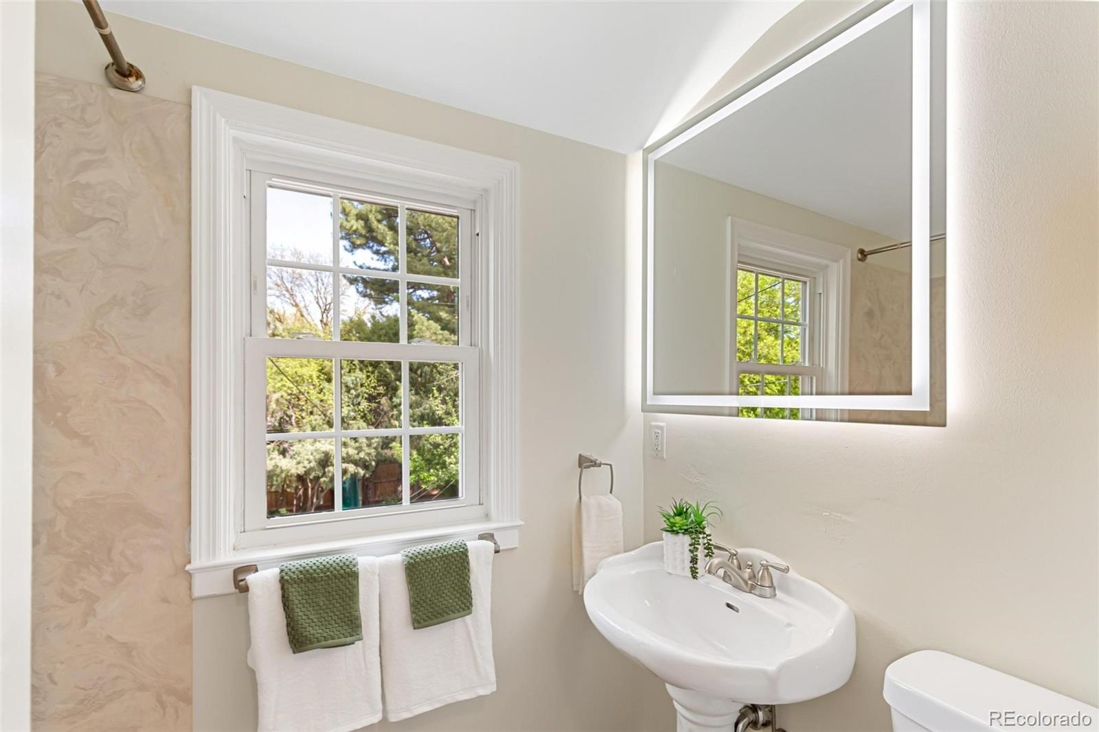 MLS Image #23 for 660  krameria street,denver, Colorado