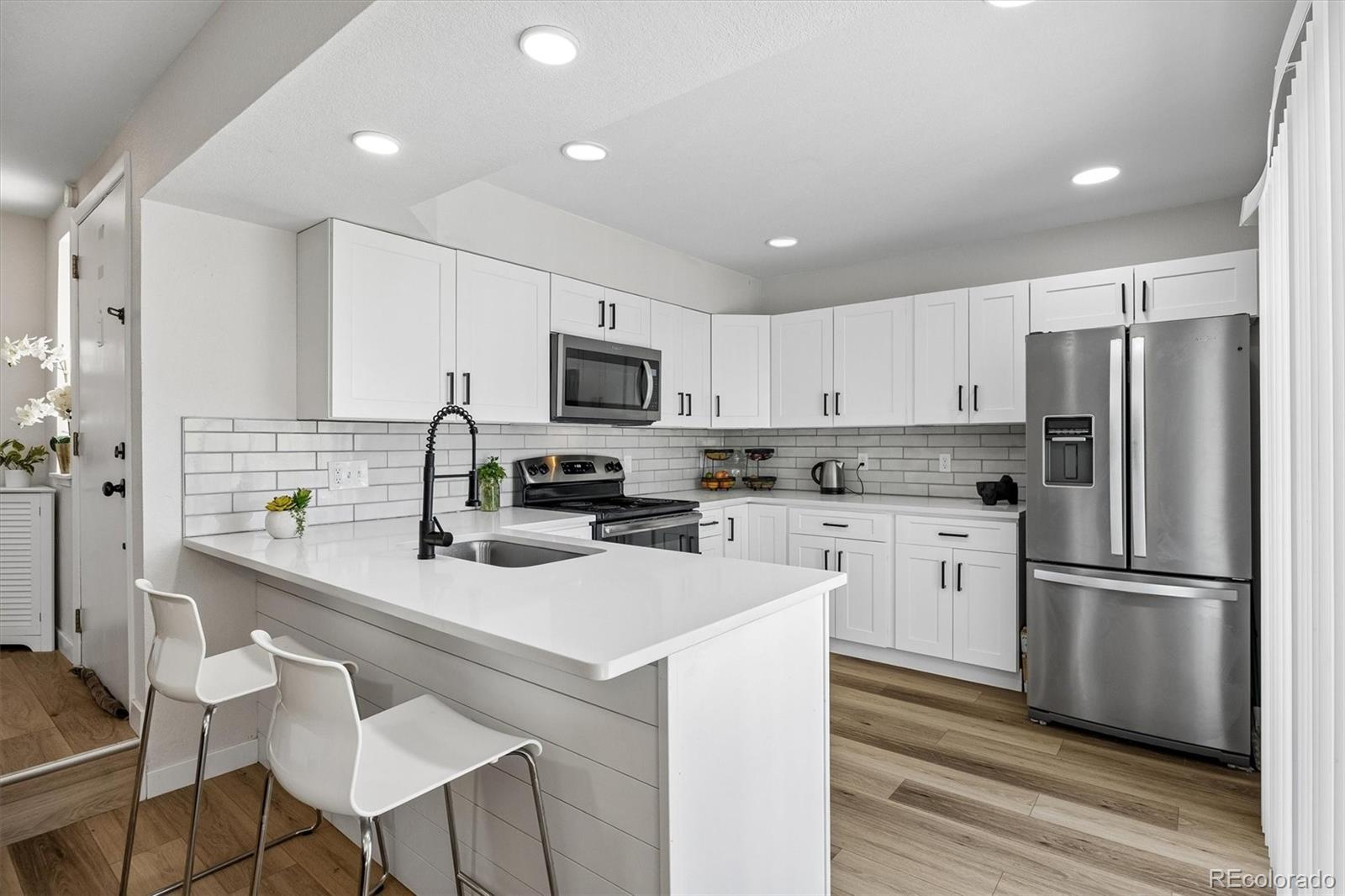 MLS Image #2 for 2431 s xanadu way d,aurora, Colorado