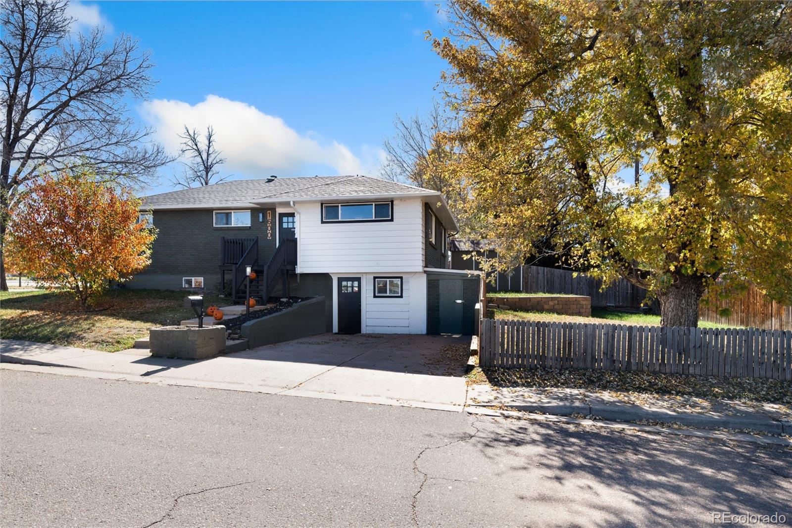 MLS Image #1 for 1600 w sheri lane,littleton, Colorado